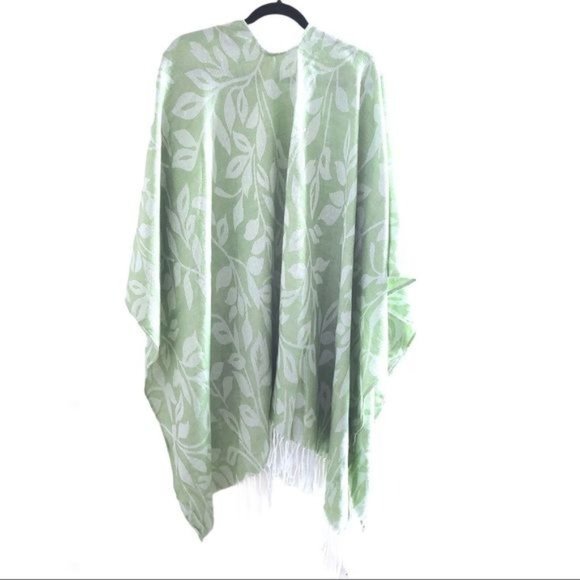 Noelle Sage White Floral Fringe Poncho One Size - Picture 2 of 6